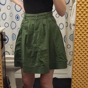 ✨️5/25✨️Green skirt with belt buckles and pockets